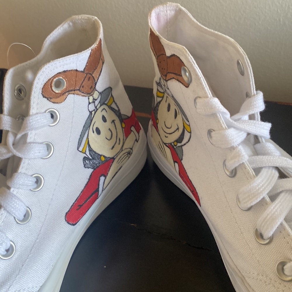 Nwt Popeye and Olive Oyl Hand crafted hi tops - Picture 5 of 6